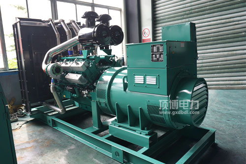 購買二手柴油發(fā)電機時怎么避免買到翻新機組?