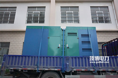 200千瓦康明斯靜音柴油發(fā)電機組